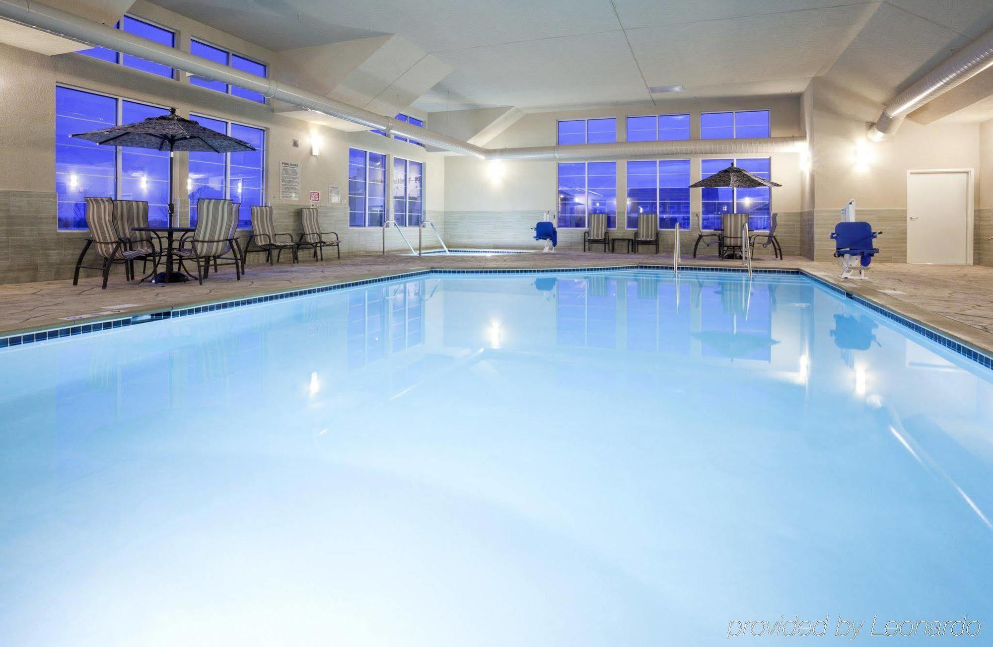 Grandstay Hotel & Suites Delano 외부 사진